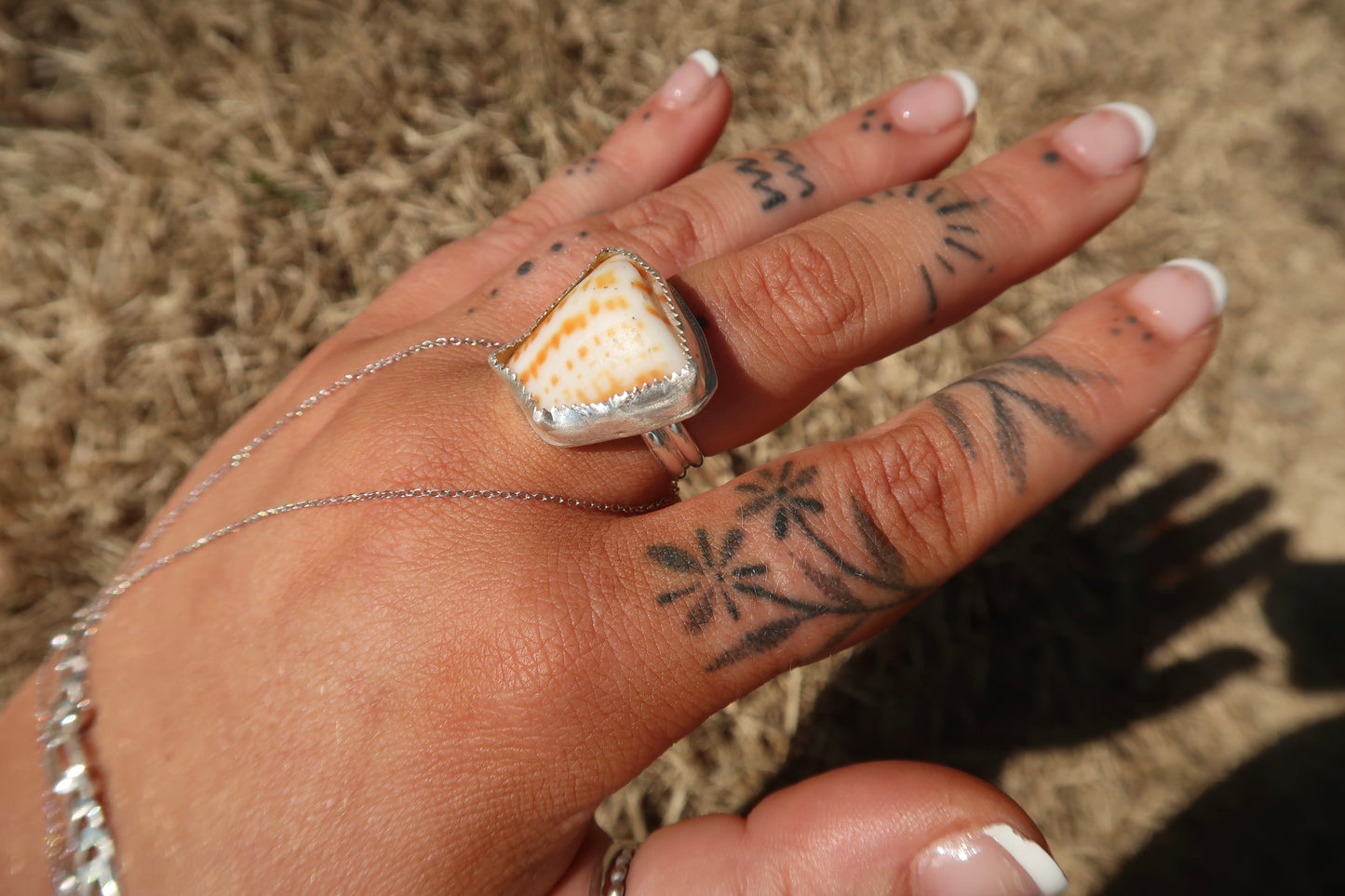 Shell ring size 8