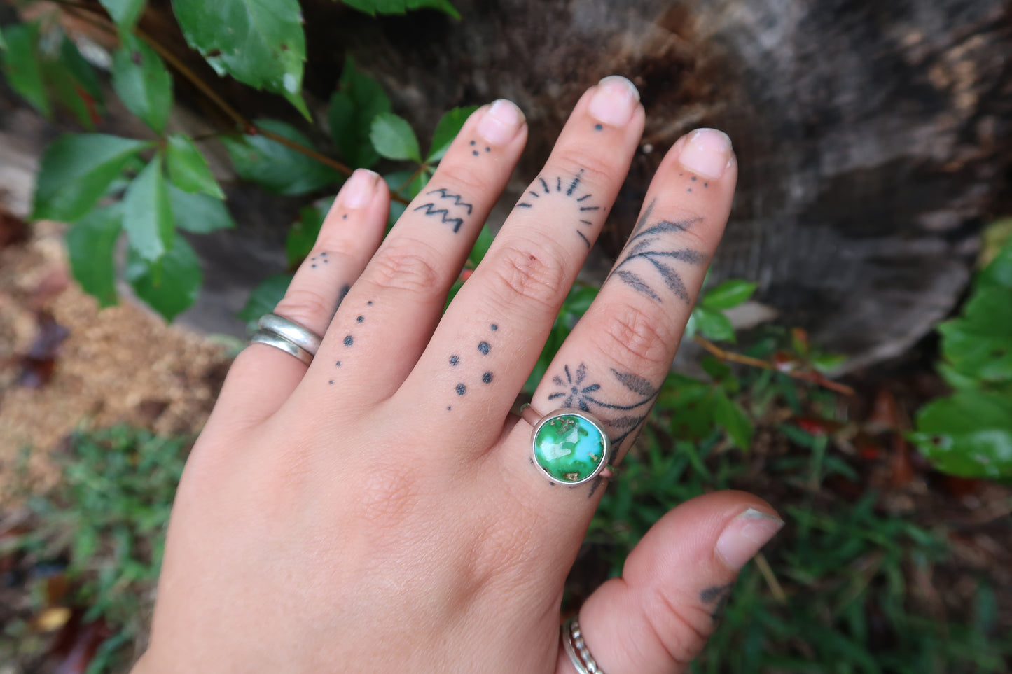 Simple earth ring size 8.75