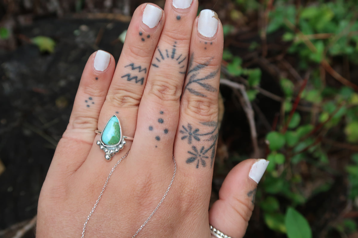 Green and blue turquoise size 6.5