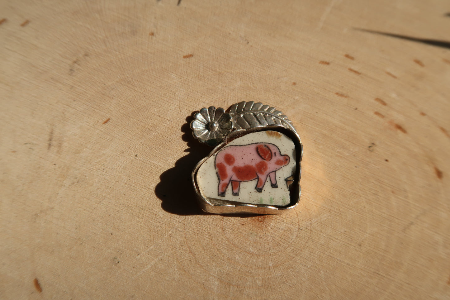 “Miss piggy” ceramic ring