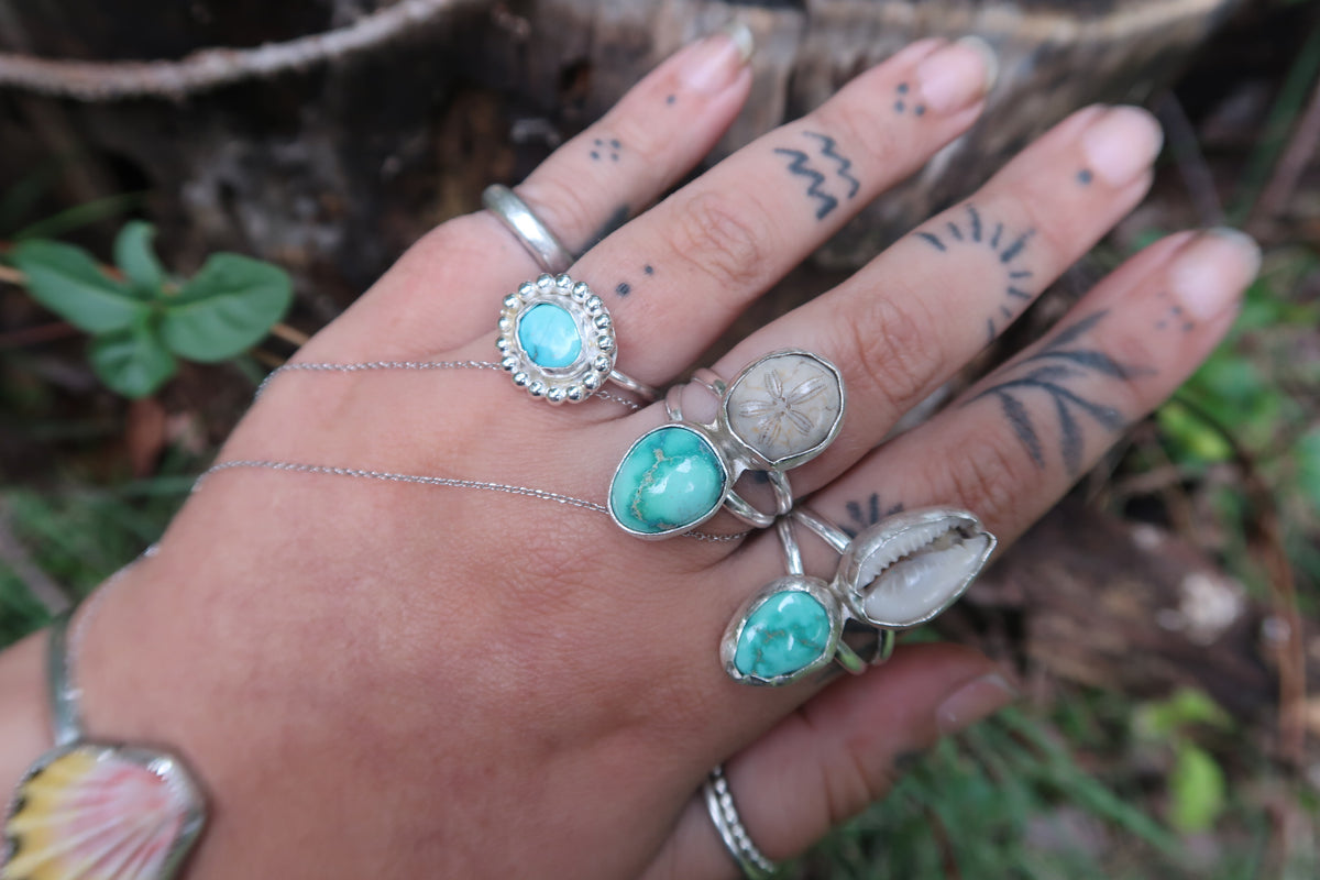 Beaded lone mountain turquoise ring size 7