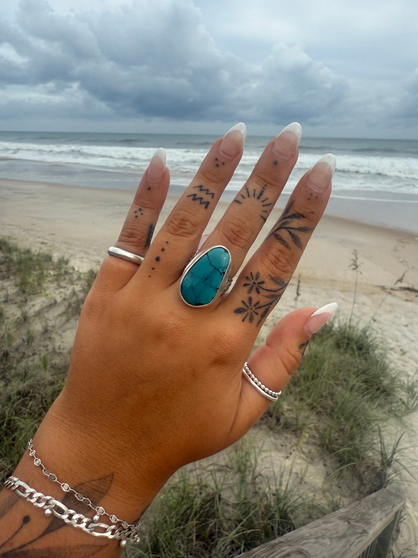 Hubei turquoise on chain band size 8