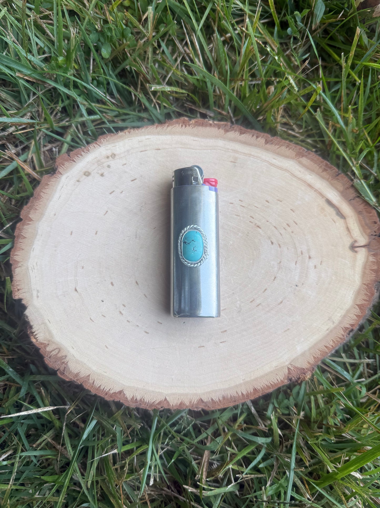 Turquoise with twisted wire lighter cover