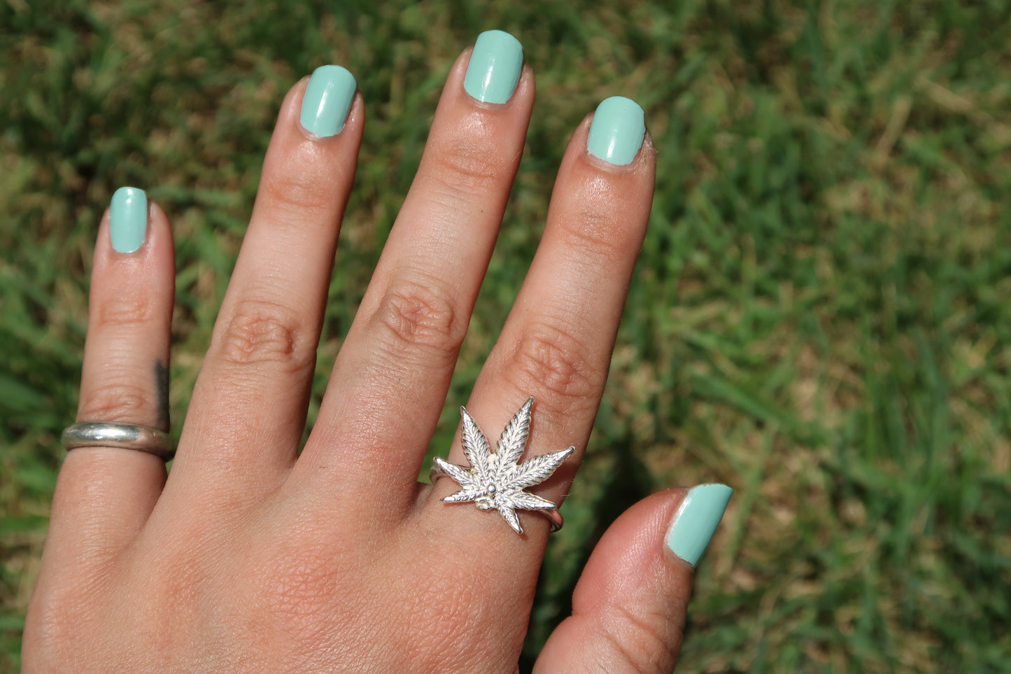 Cannabis leaf sterling silver ring