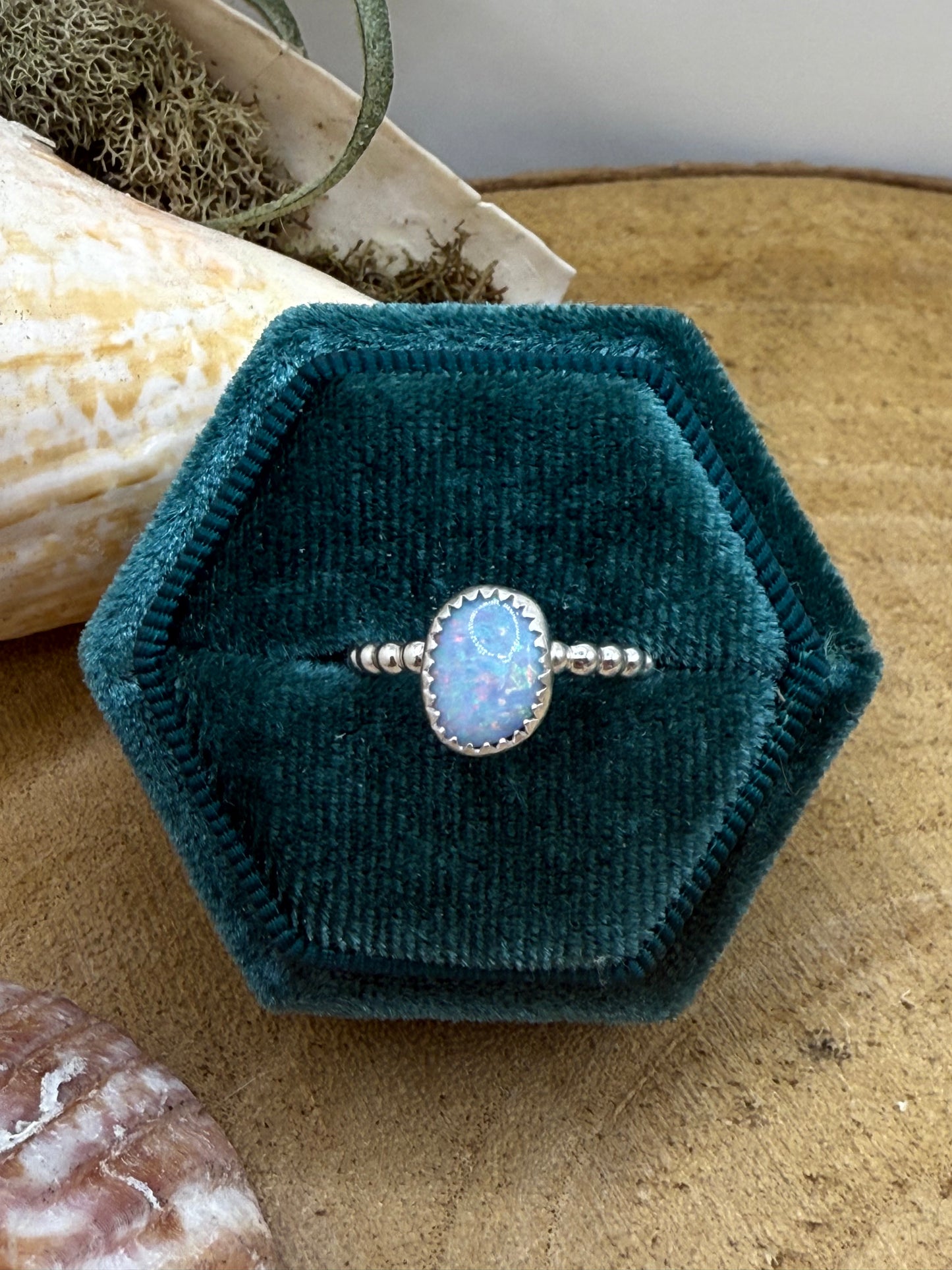 Coober pedy opal on beaded band size 5