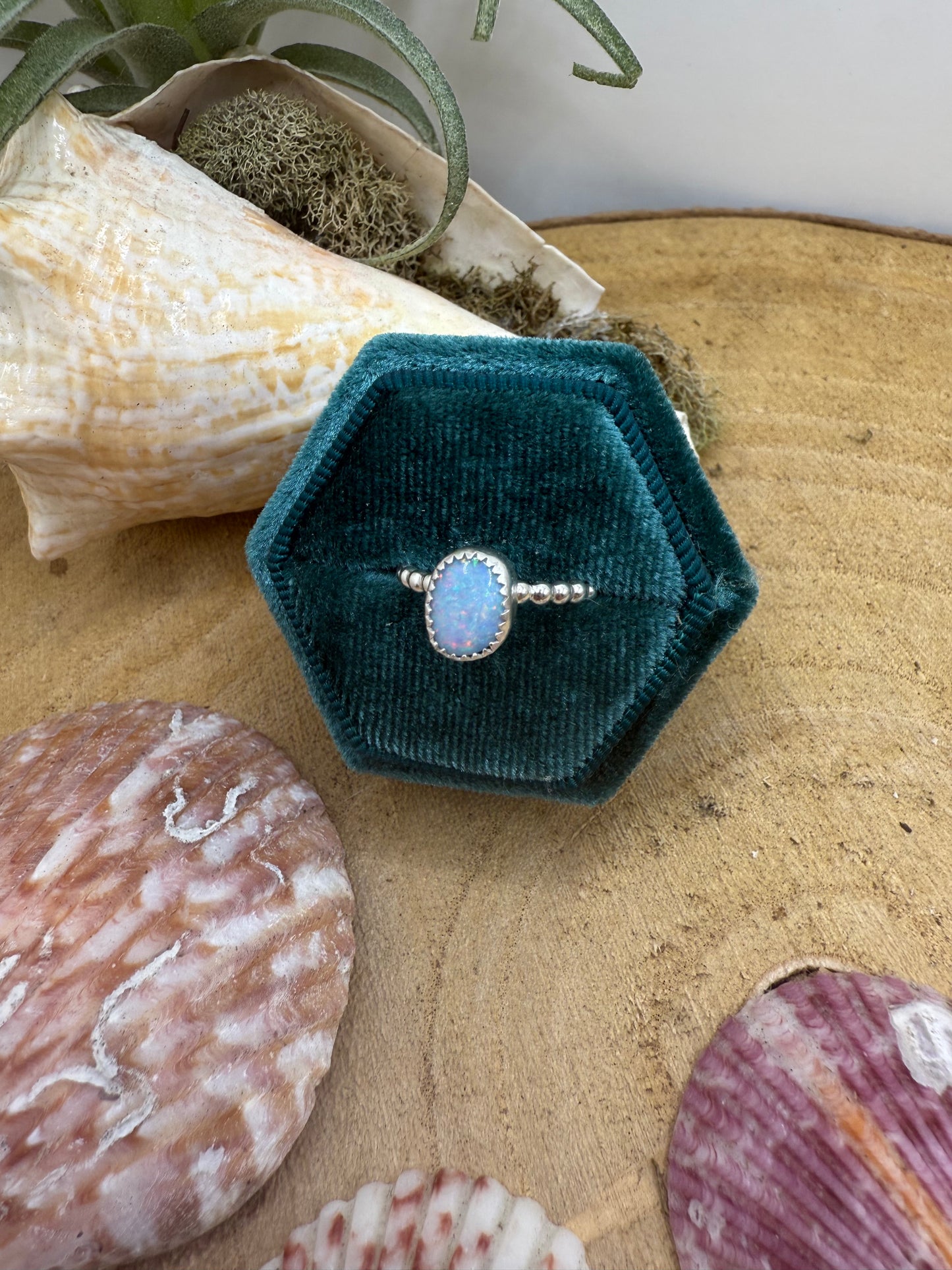 Coober pedy opal on beaded band size 5