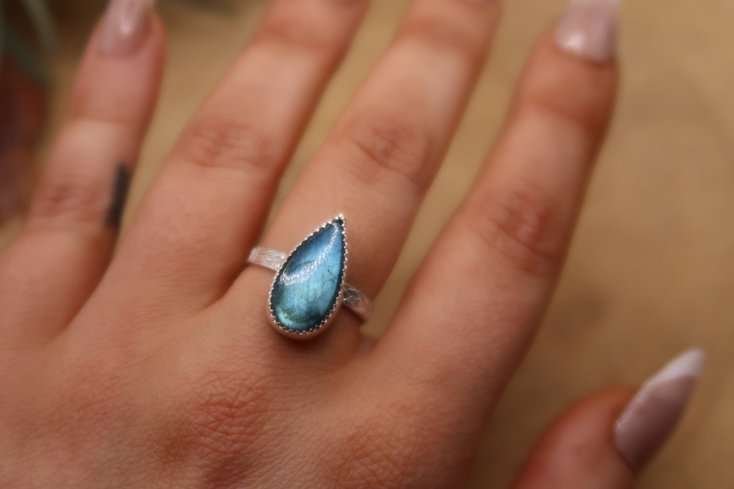 Labradorite on skinny flower band size 6.5