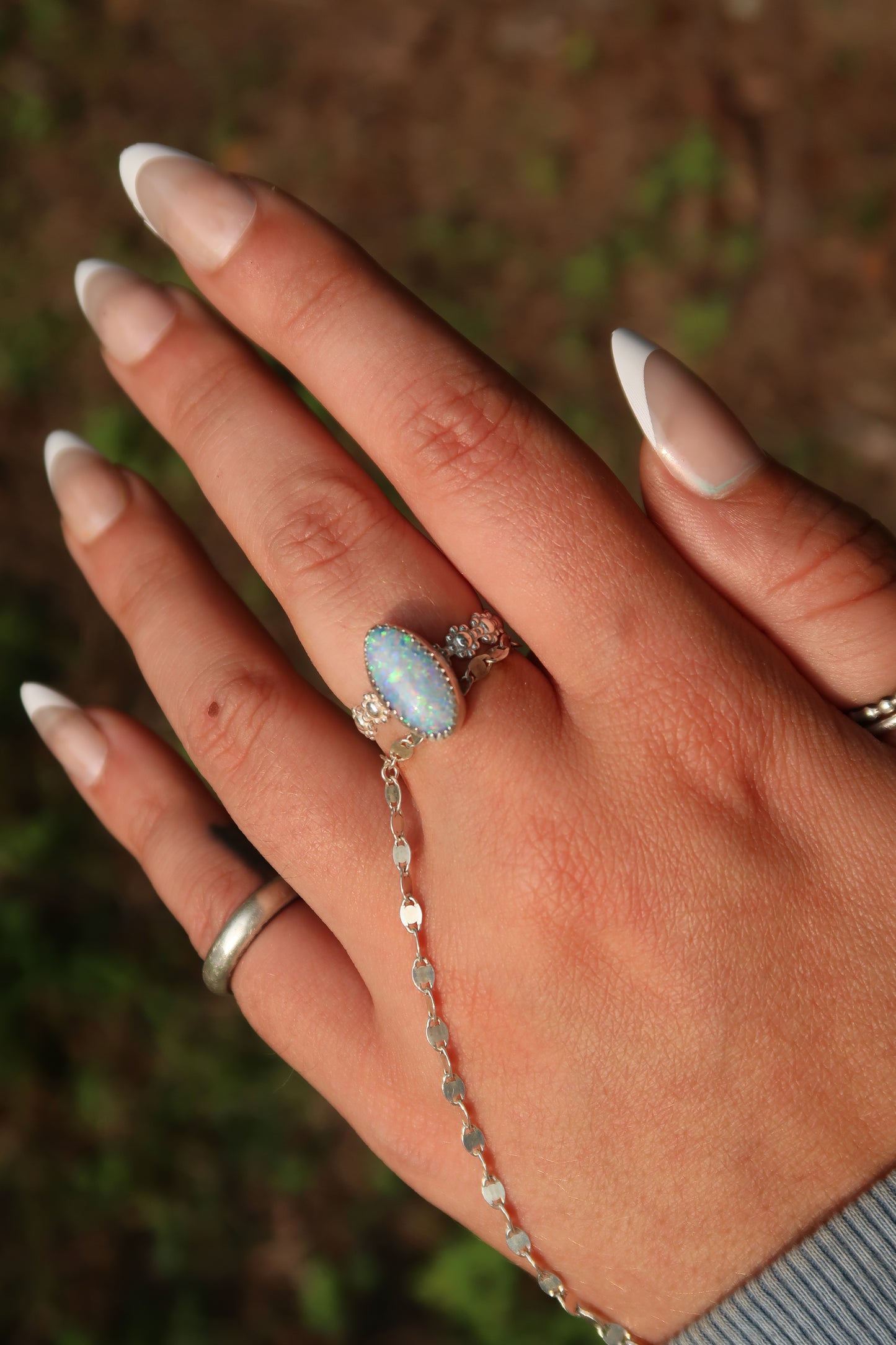 Coober pedy Opal on daisy band size 7