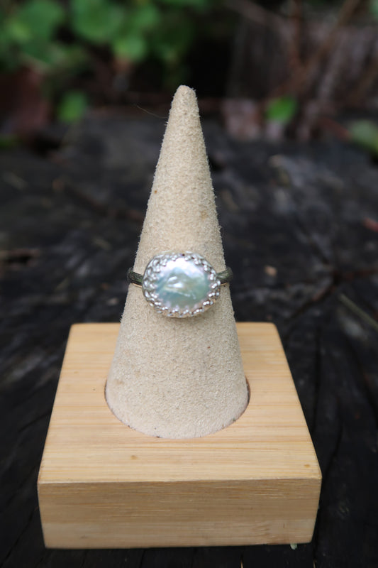 Freshwater pearl ring size 8.5