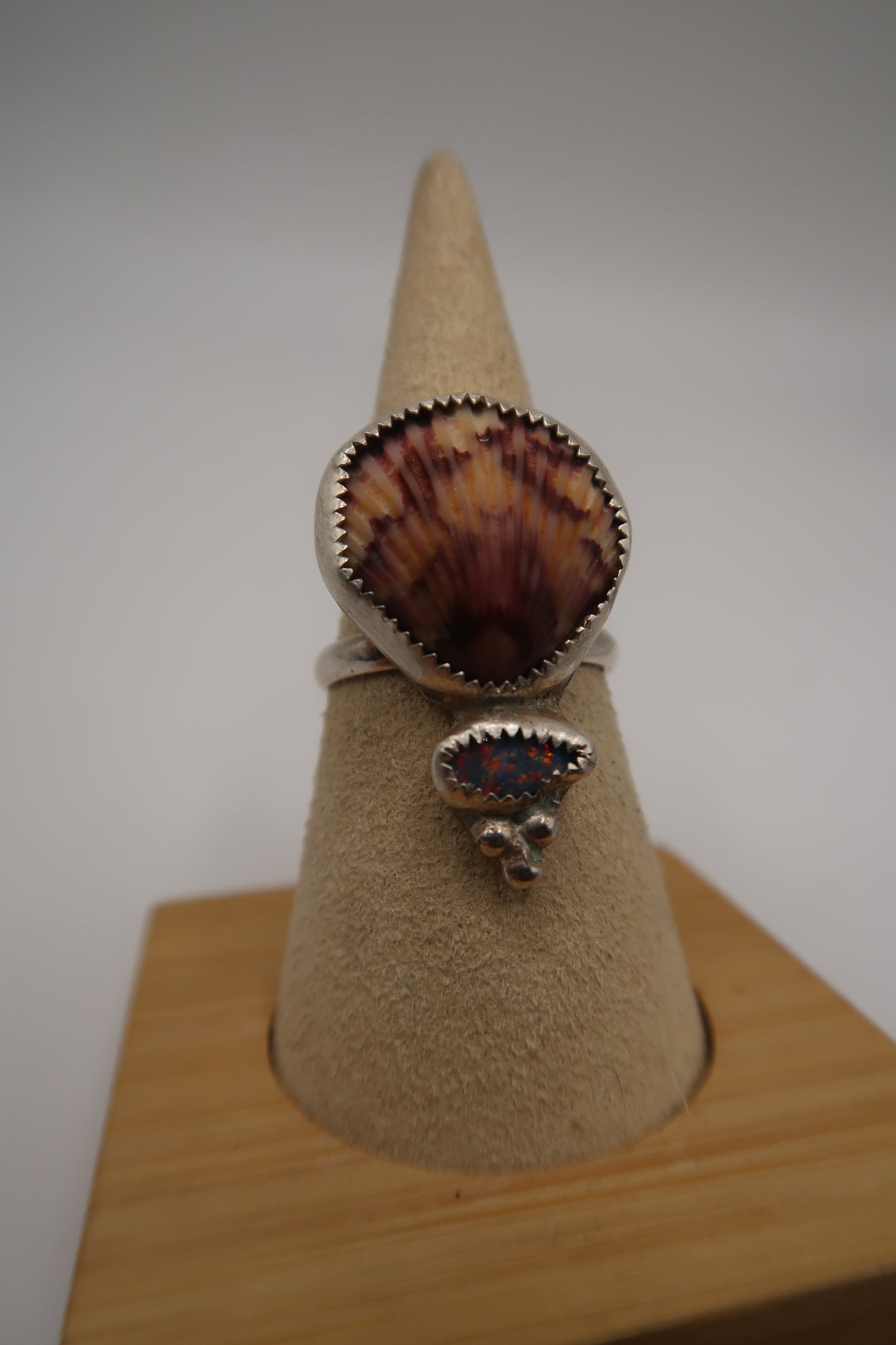 Pink scallop shell & opal ring size 9