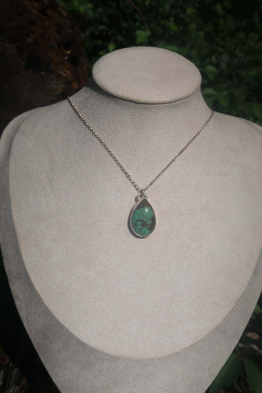 Green turquoise necklace