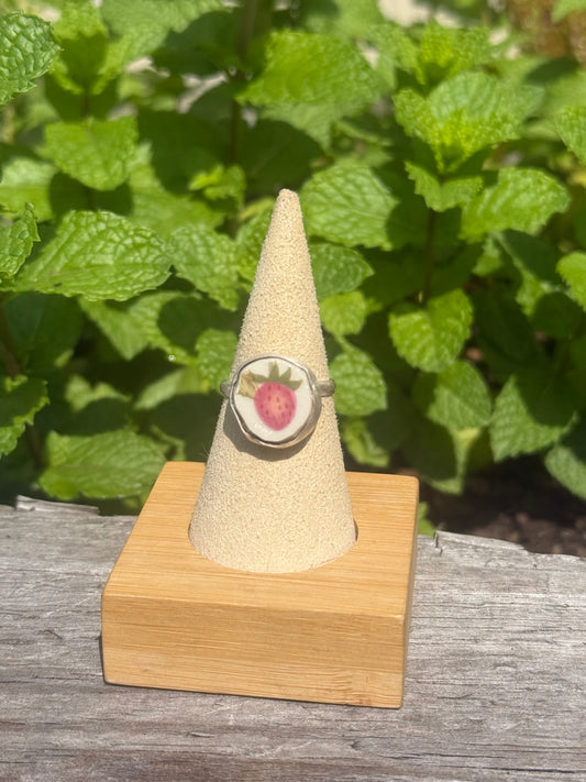 Strawberry ceramic ring size 7.5