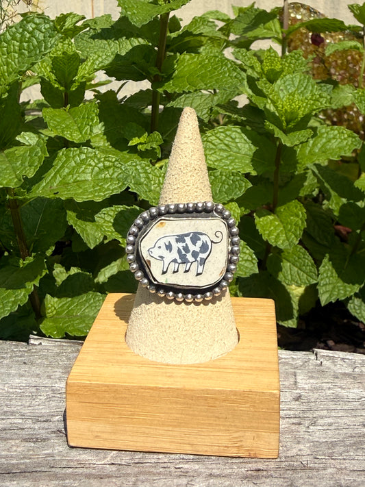 Oreo piggy ceramic ring size 9