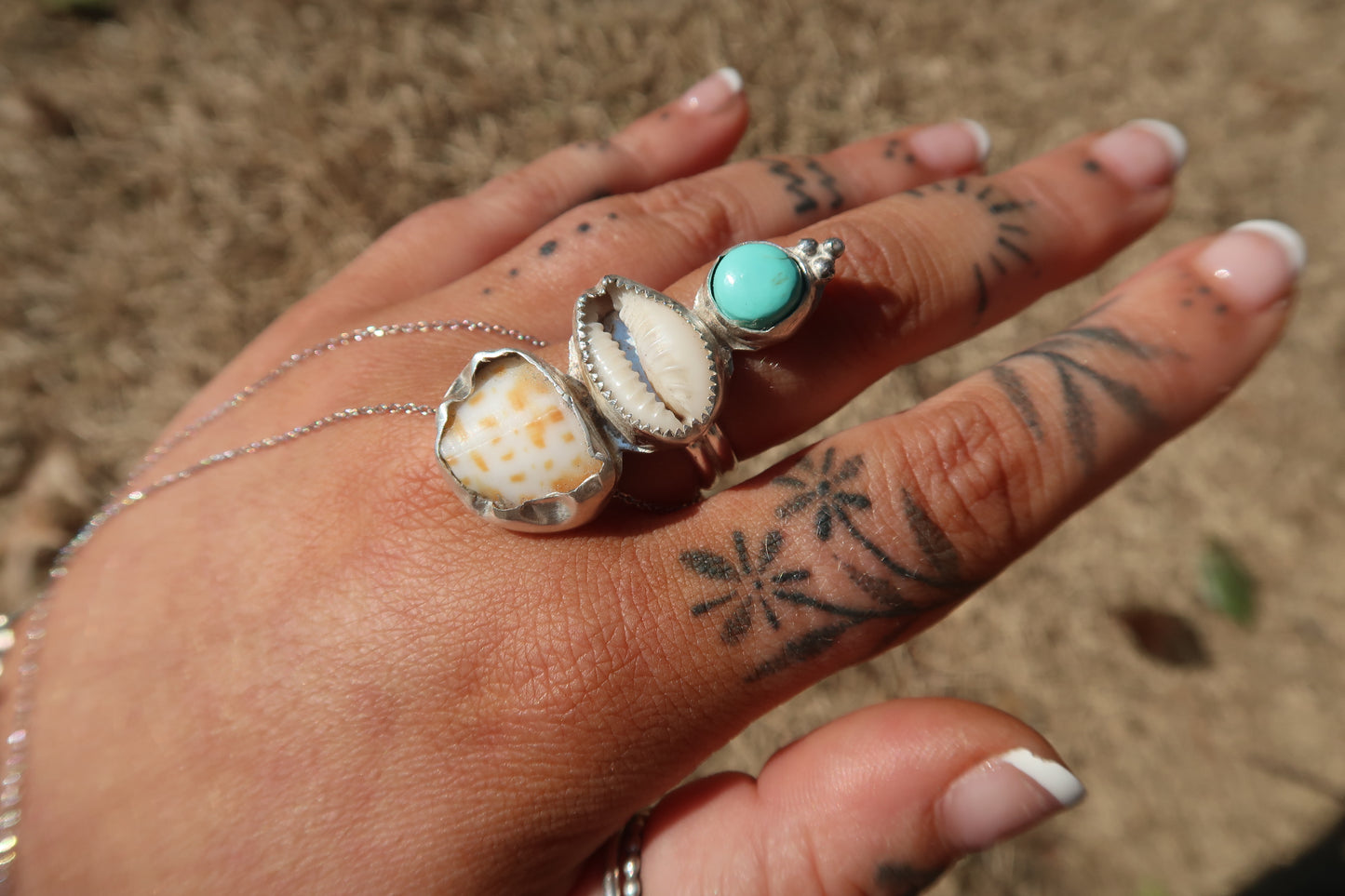 Discounted turquoise and shell ring size 8