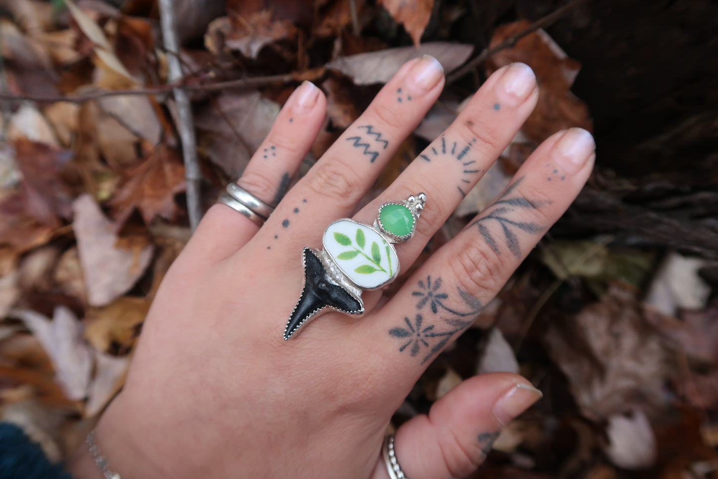Green shark Goddess ring size 8