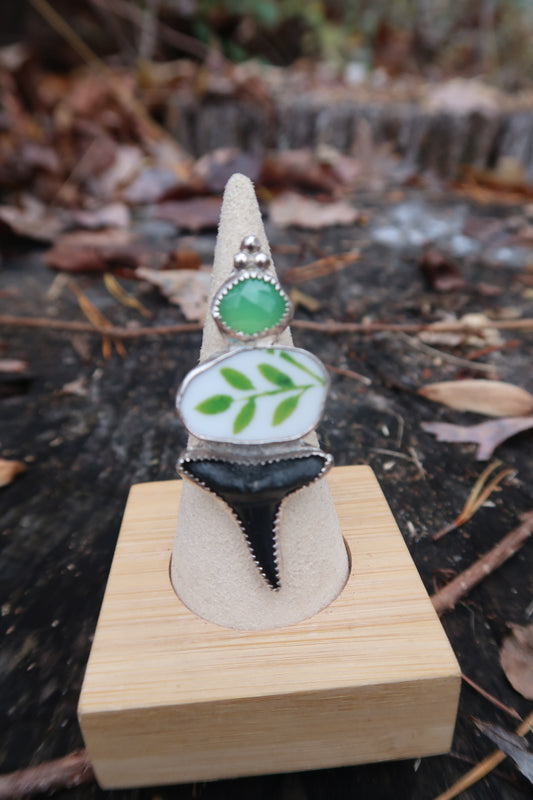 Green shark Goddess ring size 8