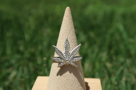 Cannabis leaf sterling silver ring