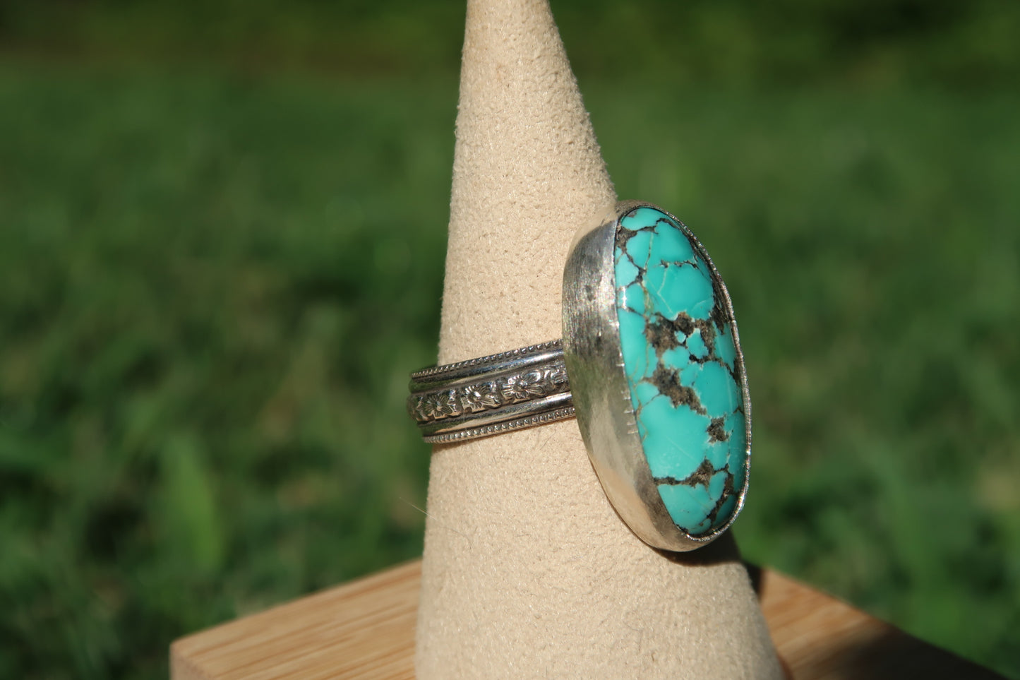 Turquoise on flower band size 9