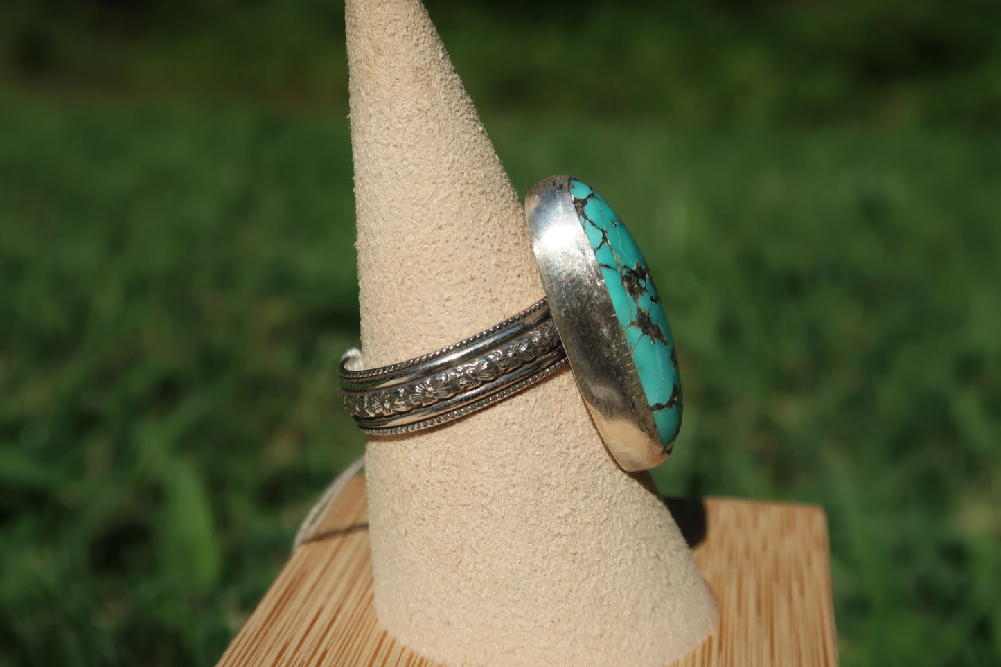 Turquoise on flower band size 9