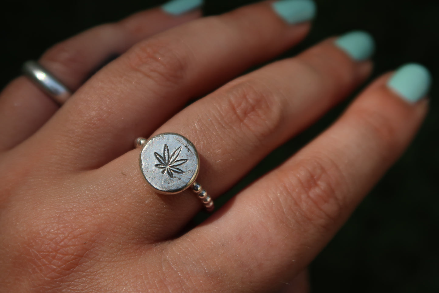 Cannabis leaf stamped ring