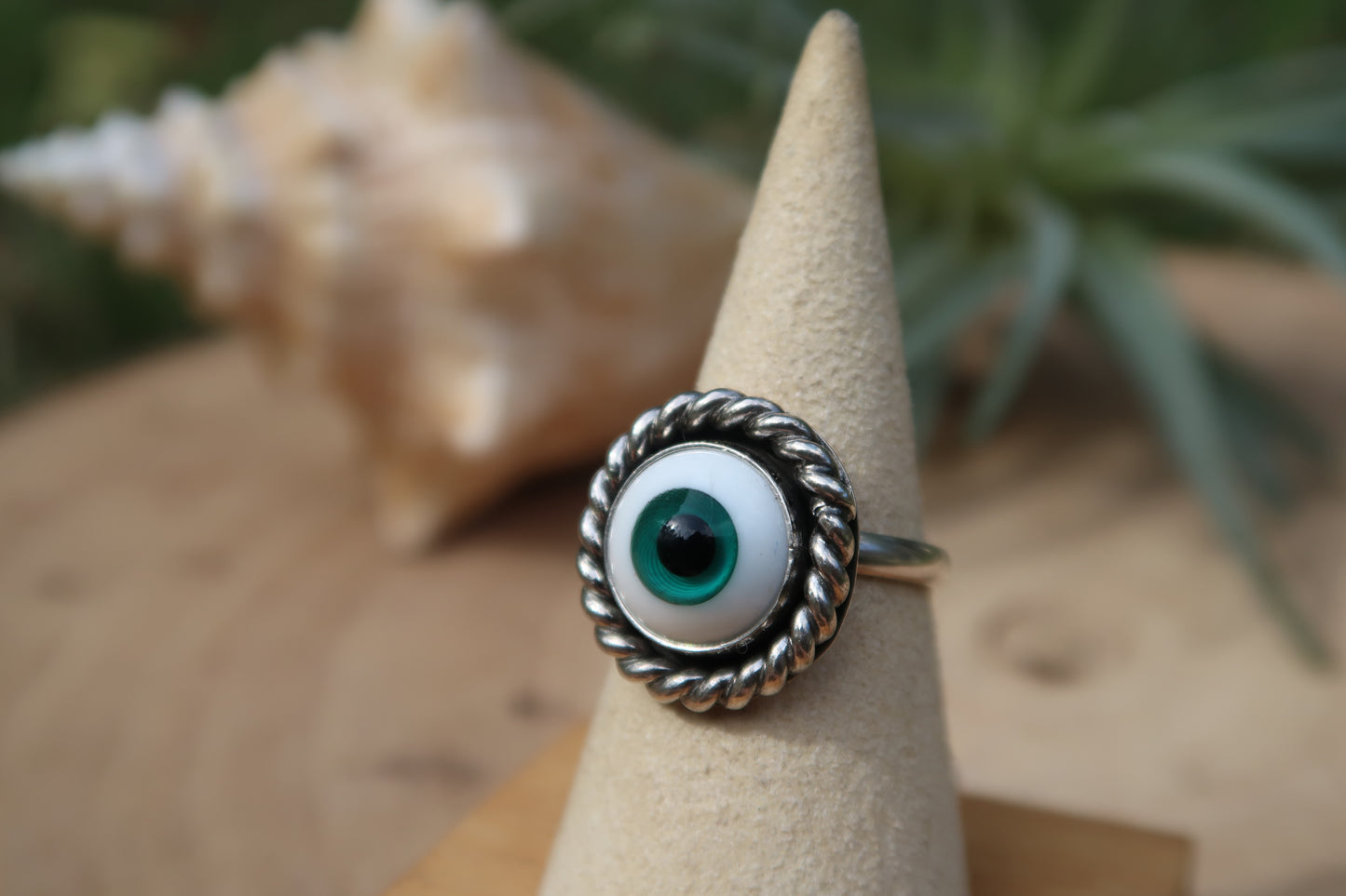 “Hocus Pocus” eyeball ring size 8