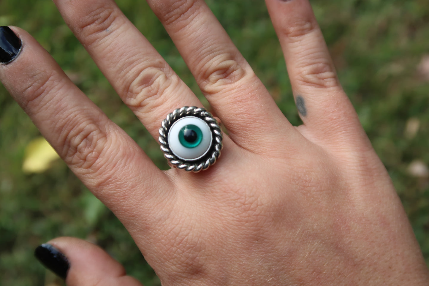 “Hocus Pocus” eyeball ring size 8