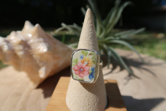 “Cosmo” floral ceramic ring size 8