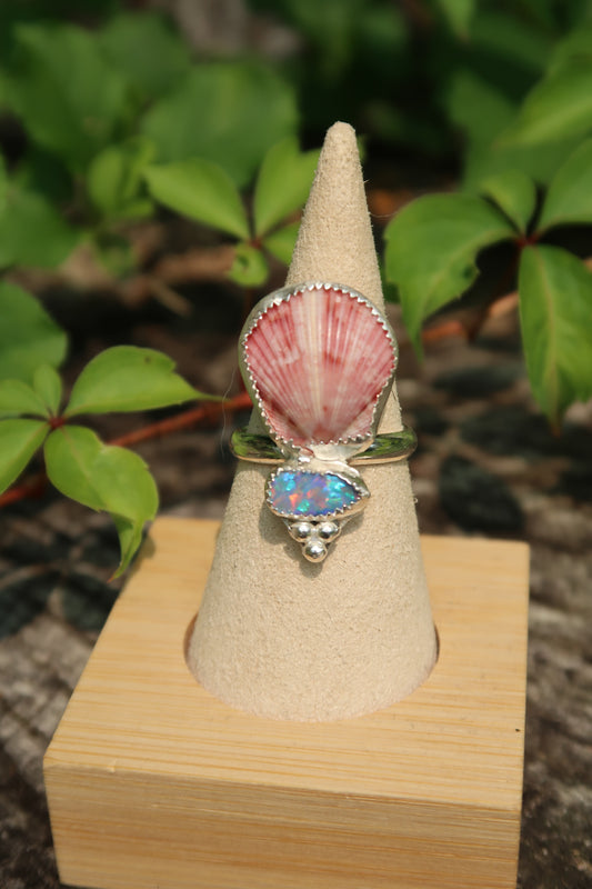 Pink shell with Opal size 8